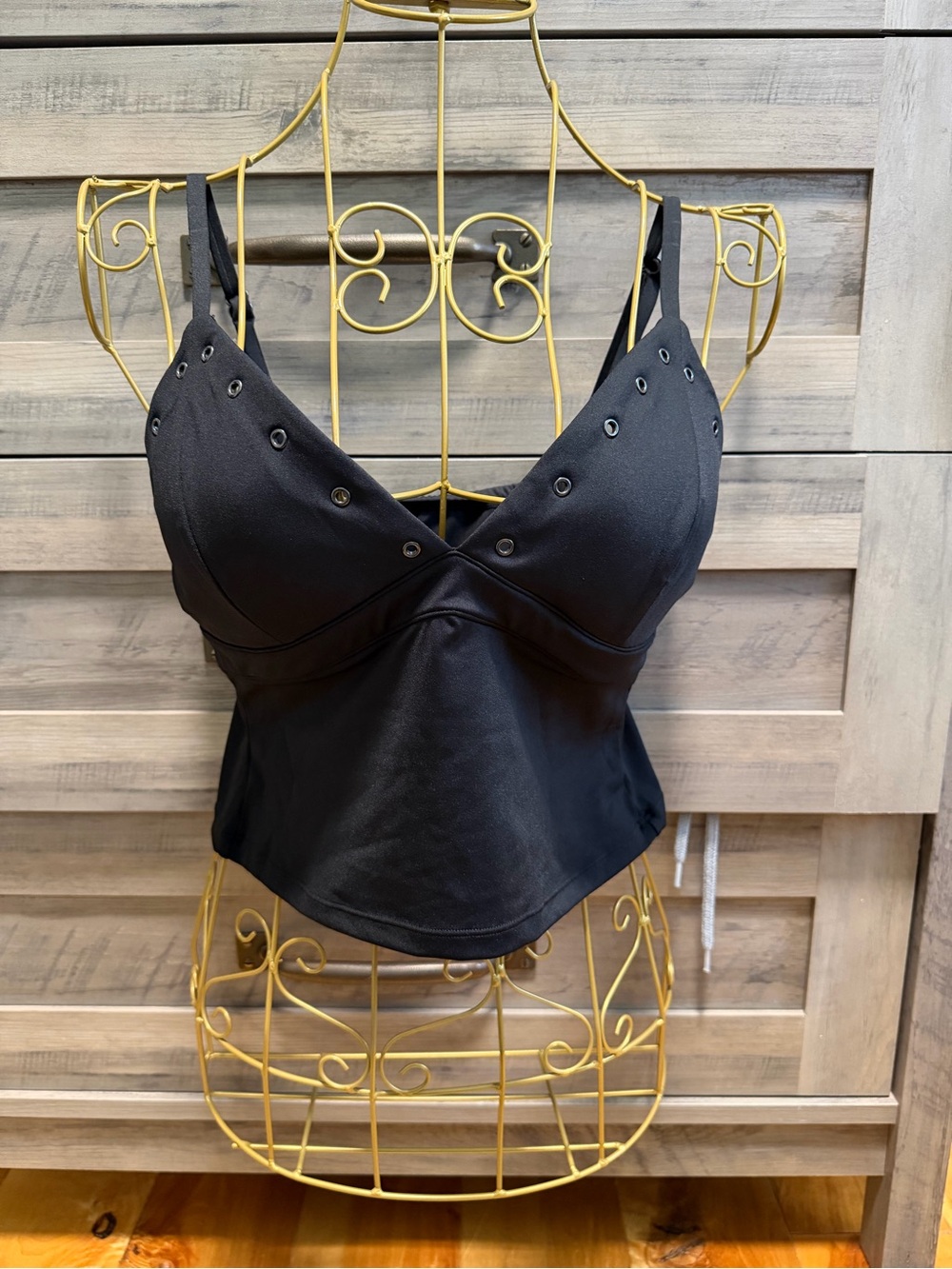 NWOT Halara Cropped Tank Top - Built in Bra